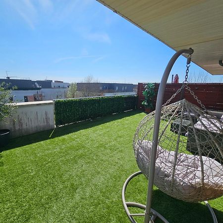 Stylish Rooftop Avec Terrasse A 2Pas De Disney Paris Montévrain Exteriör bild